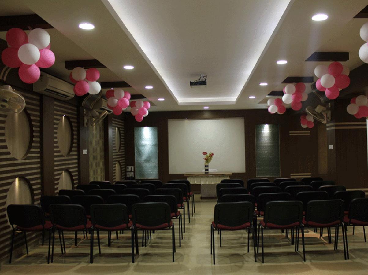 ホテル アヌラグ Rourkela エクステリア 写真